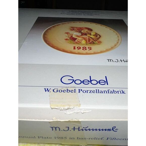 Goebel M.J. Hummel Annual Plate 1985 - Picture 6 of 8